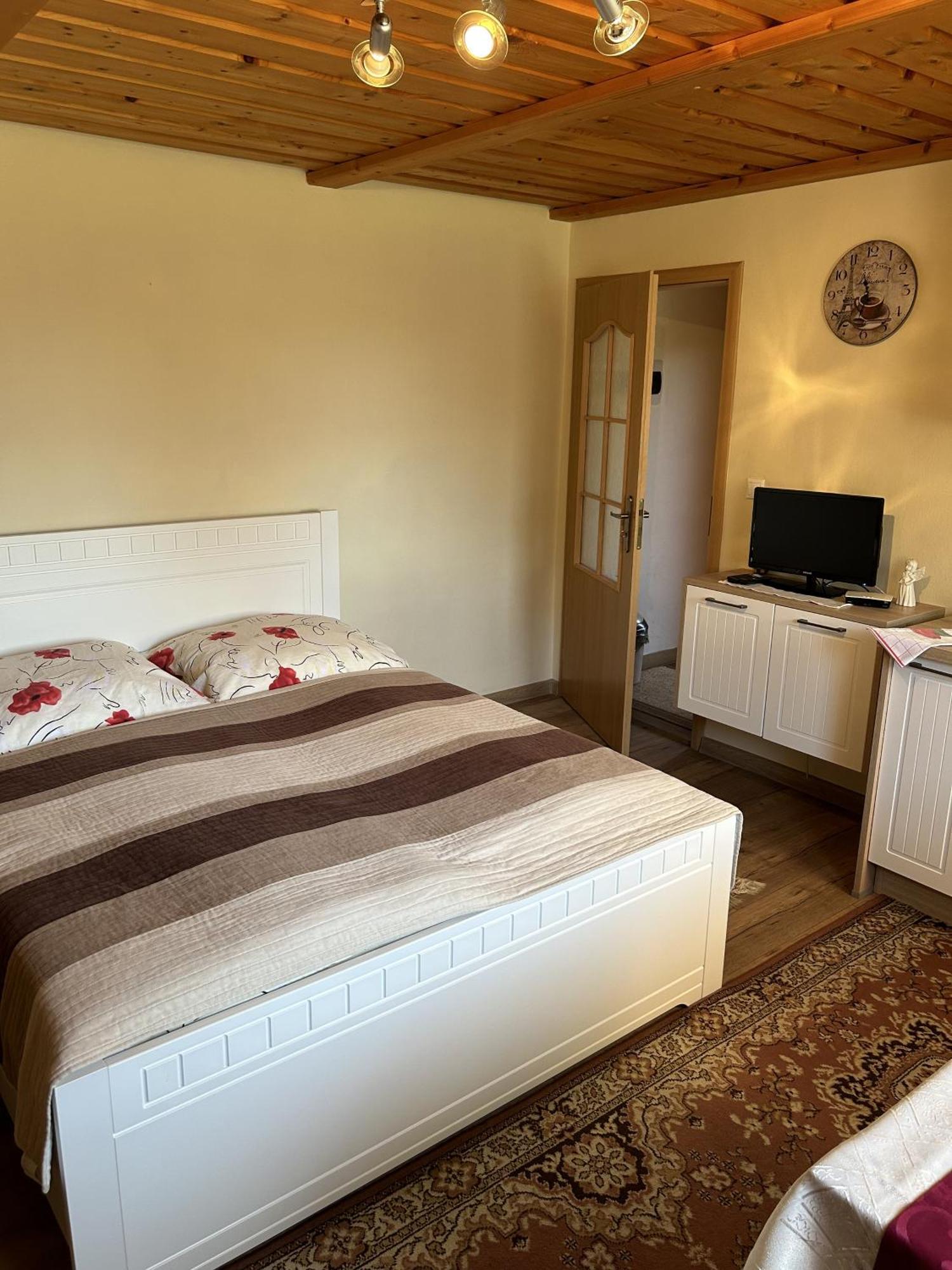 Privat Lenka Hotel Prosiek Exterior foto